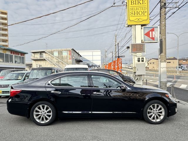 TOYOTA LEXUS LS600HL 2011 Image 31