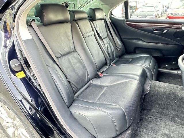 TOYOTA LEXUS LS600HL 2011 Image 31