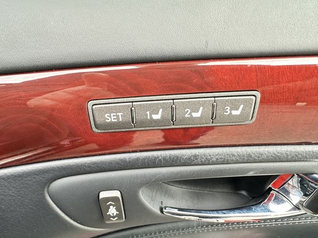 TOYOTA LEXUS LS600HL 2011 Image 31