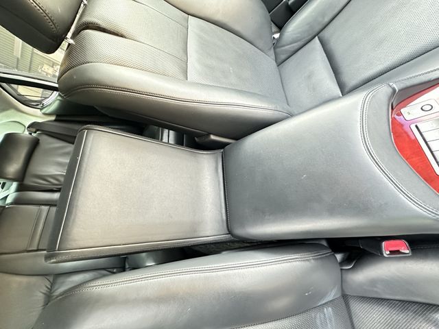 TOYOTA LEXUS LS600HL 2011 Image 31