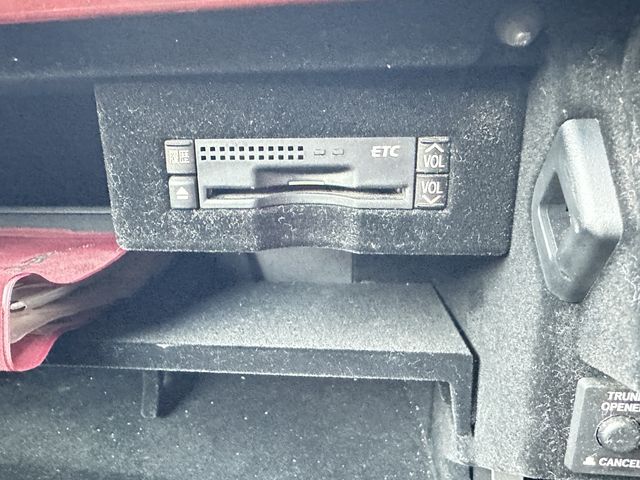 TOYOTA LEXUS LS600HL 2011 Image 31