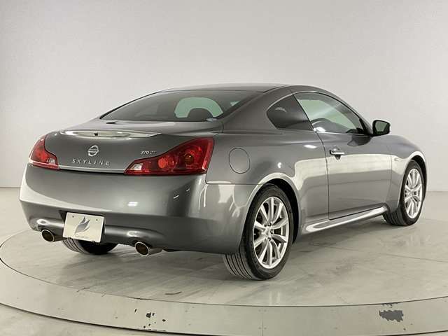NISSAN SKYLINE COUPE 2011 Image 31