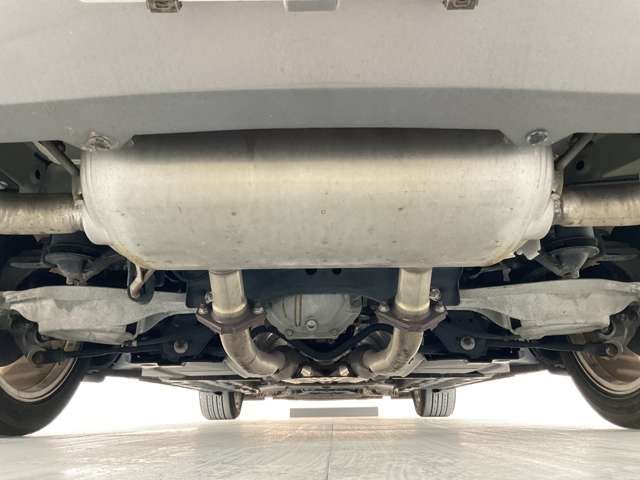 NISSAN SKYLINE COUPE 2011 Image 31