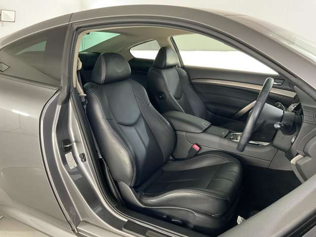 NISSAN SKYLINE COUPE 2011 Image 31