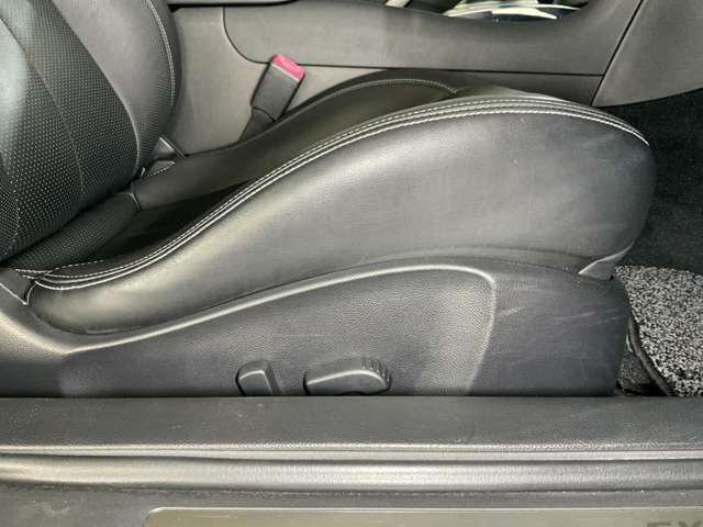 NISSAN SKYLINE COUPE 2011 Image 31