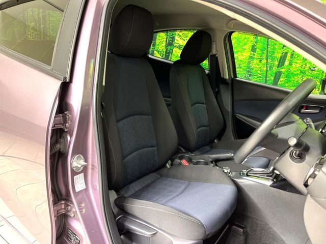 MAZDA DEMIO 2014 Image 31