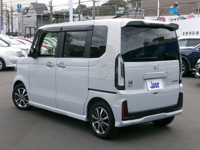 HONDA N BOX CUSTOM 2023 Image 31