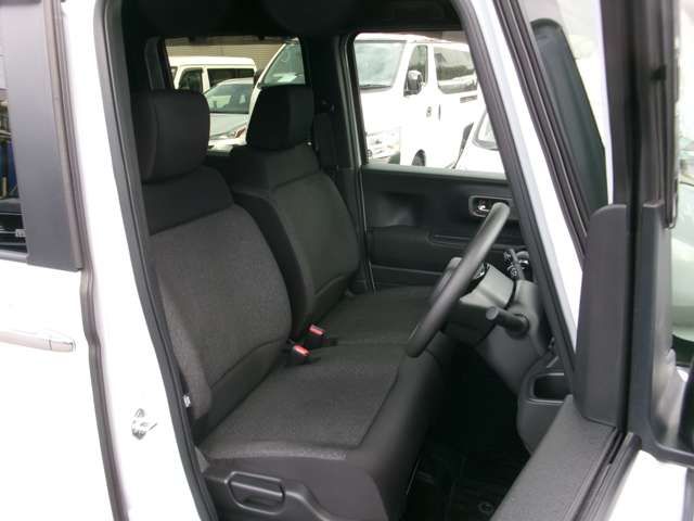 HONDA N BOX CUSTOM 2023 Image 31