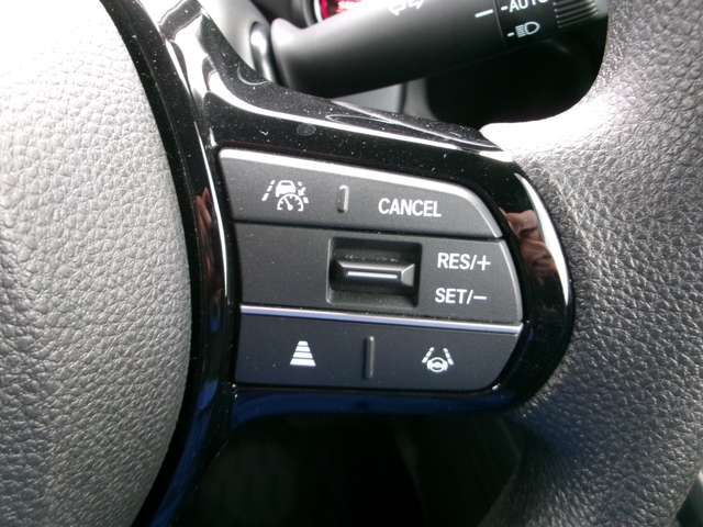 HONDA N BOX CUSTOM 2023 Image 31