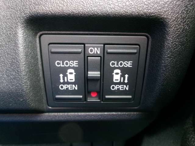 HONDA N BOX CUSTOM 2023 Image 31