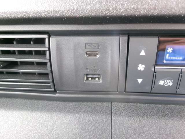 HONDA N BOX CUSTOM 2023 Image 31