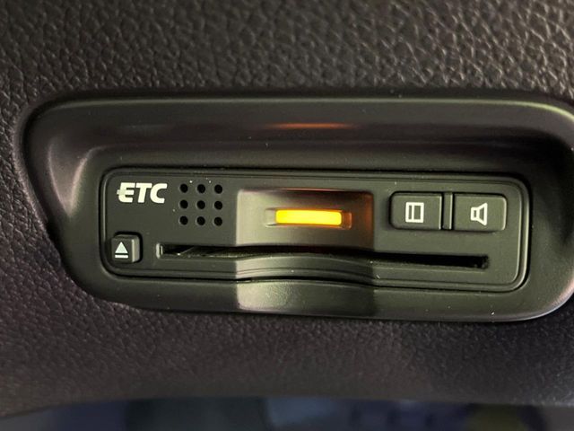 HONDA VEZEL HYBRID 2015 Image 31