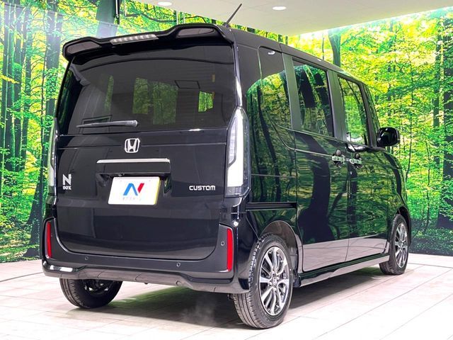 HONDA N BOX CUSTOM 2024 Image 31
