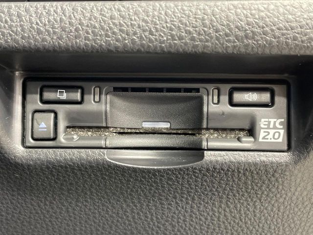 TOYOTA HARRIER HYBRID 2023 Image 31