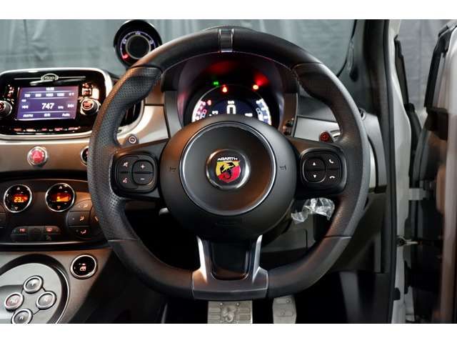 FIAT ABARTH 595 2017 Image 31