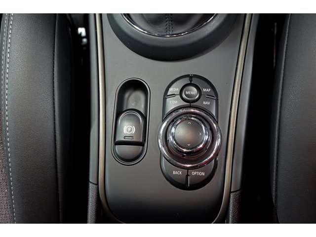 BMW MINI COOPER SD CROSS 2022 Image 31