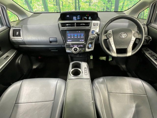 TOYOTA PRIUS ALPHA 2015 Image 31