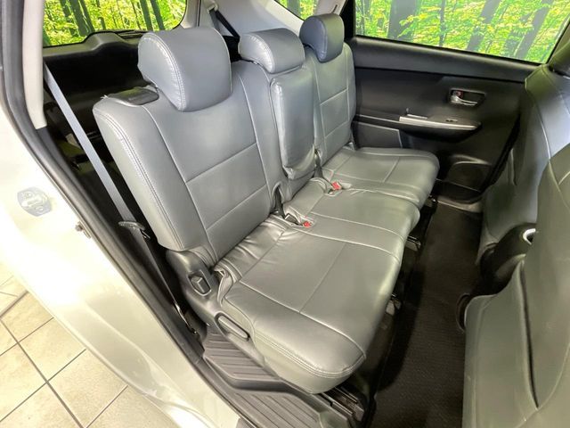 TOYOTA PRIUS ALPHA 2015 Image 31