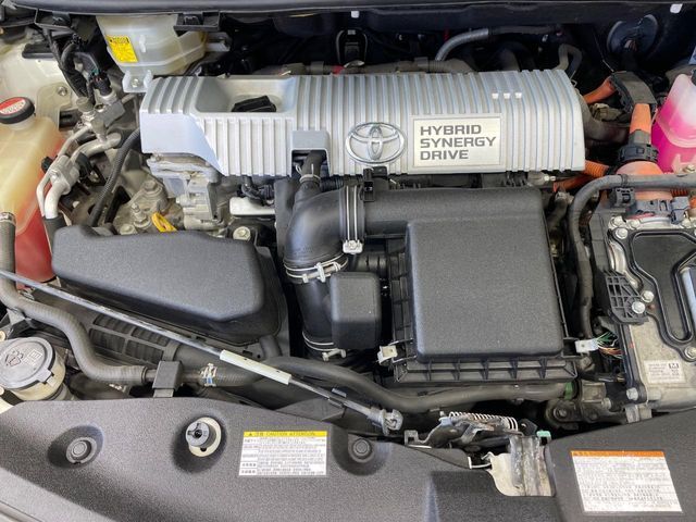 TOYOTA PRIUS ALPHA 2015 Image 31