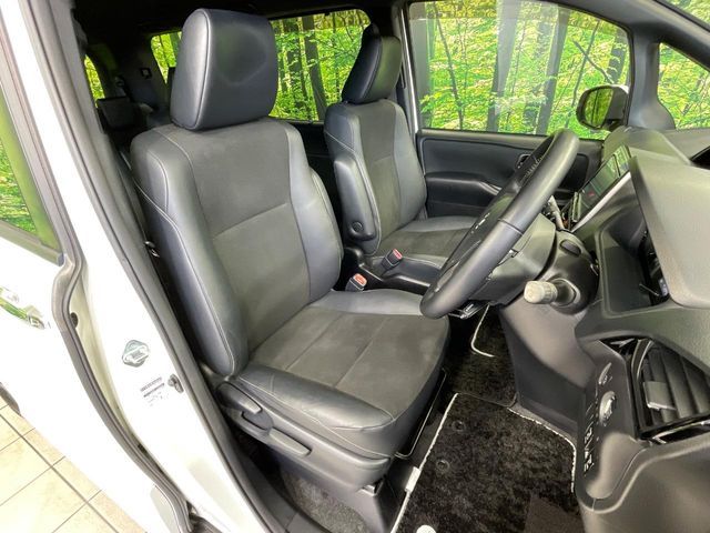 TOYOTA NOAH 2016 Image 31