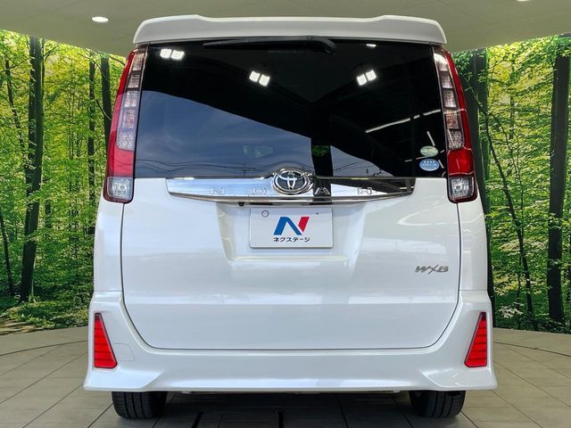 TOYOTA NOAH 2016 Image 31