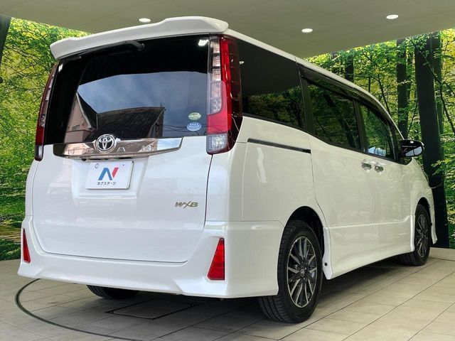 TOYOTA NOAH 2016 Image 31