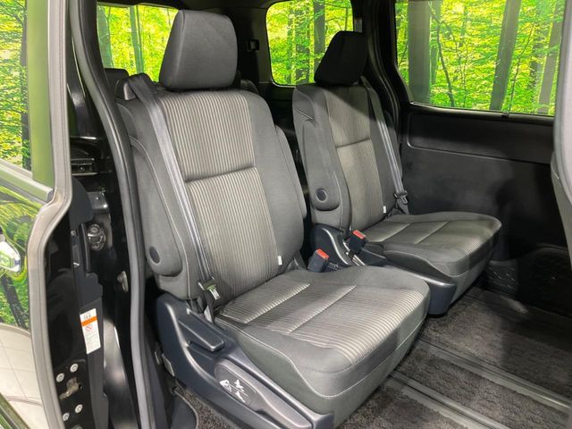 TOYOTA VOXY 2019 Image 31