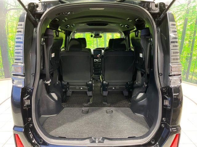 TOYOTA VOXY 2019 Image 31