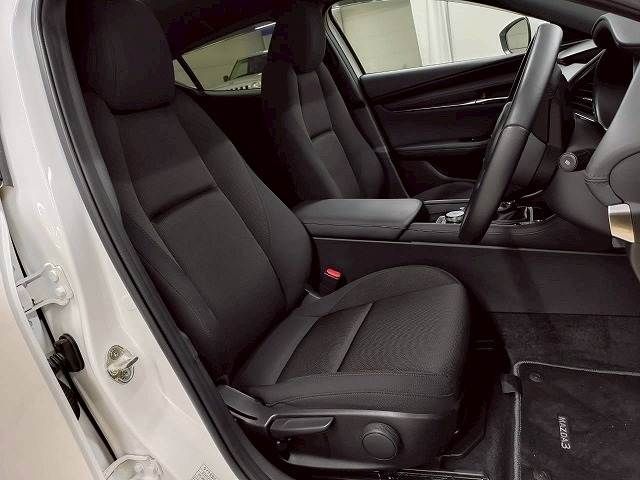 MAZDA 3 FASTBACK 2024 Image 31