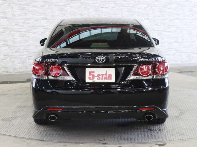 TOYOTA CROWN SEDAN 2017 Image 31