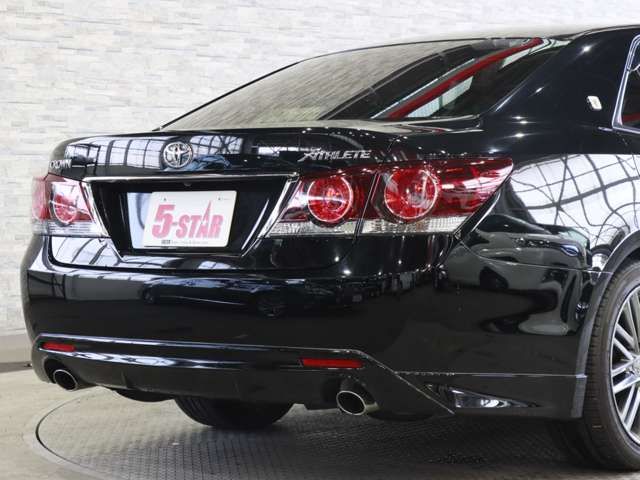 TOYOTA CROWN SEDAN 2017 Image 31