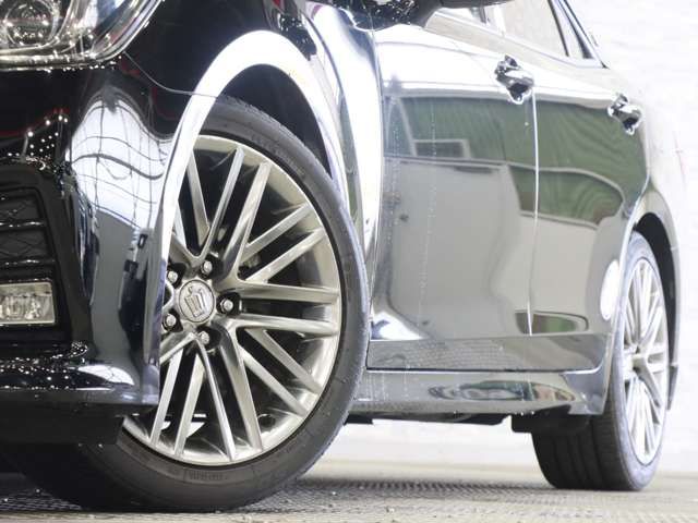 TOYOTA CROWN SEDAN 2017 Image 31