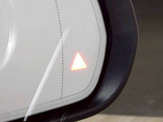 MERCEDES BENZ C CLAS 2019 Image 31