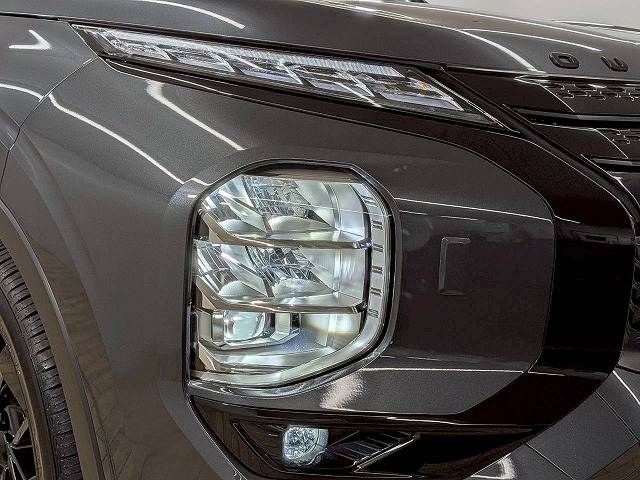 MITSUBISHI OUTLANDER PHEV 2024 Image 31