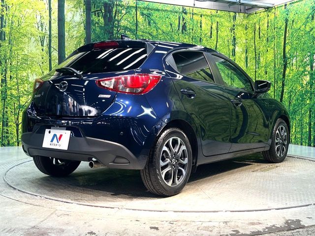 MAZDA DEMIO 2017 Image 31