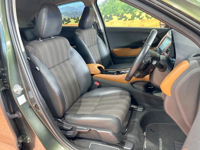 HONDA VEZEL HYBRID 2015 Image 31