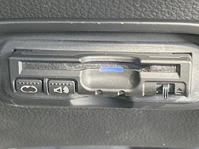 HONDA VEZEL HYBRID 2015 Image 31