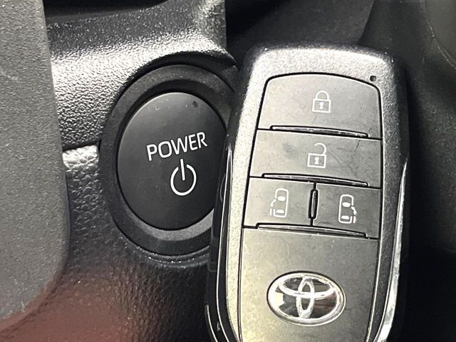 TOYOTA SIENTA HYBRID 2025 Image 31