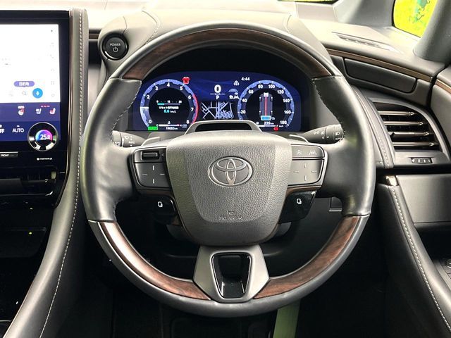 TOYOTA ALPHARD HYBRID 2024 Image 31