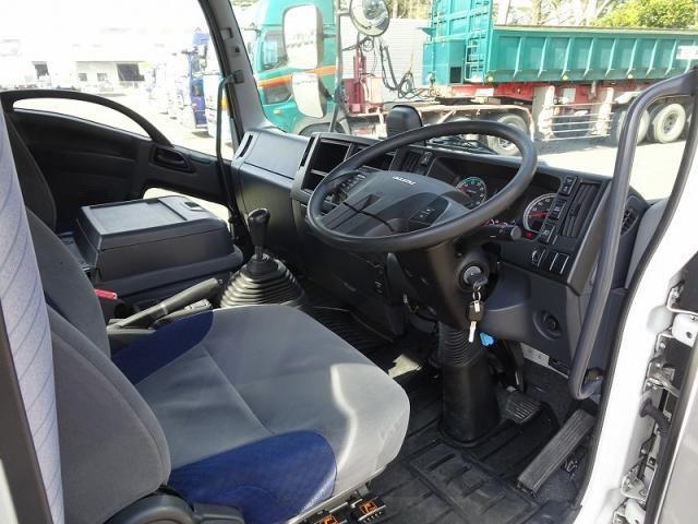 ISUZU FORWARD 2023 Image 31