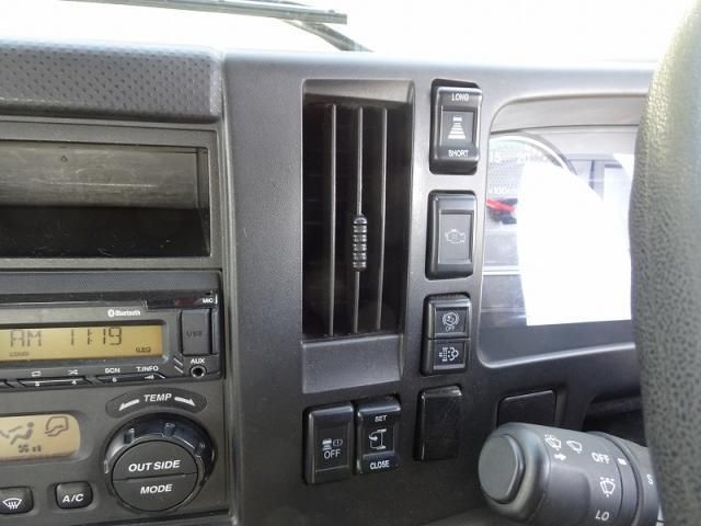 ISUZU FORWARD 2023 Image 31