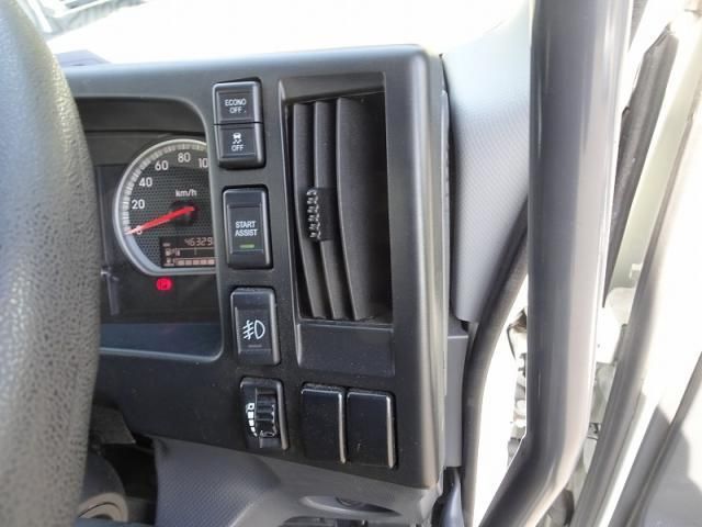 ISUZU FORWARD 2023 Image 31