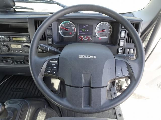 ISUZU FORWARD 2023 Image 31