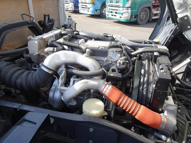 ISUZU FORWARD 2023 Image 31