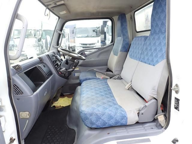 MITSUBISHI CANTER 2003 Image 31
