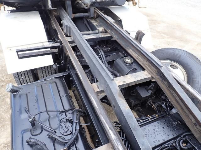 MITSUBISHI CANTER 2003 Image 31