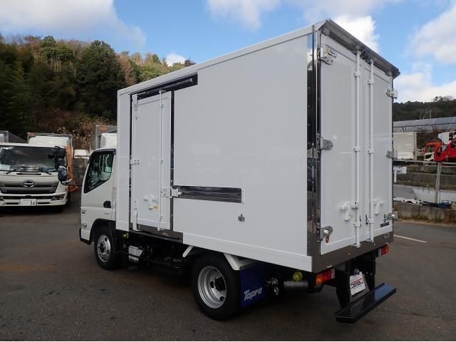 MITSUBISHI CANTER 2025 Image 31