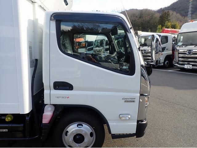 MITSUBISHI CANTER 2025 Image 31