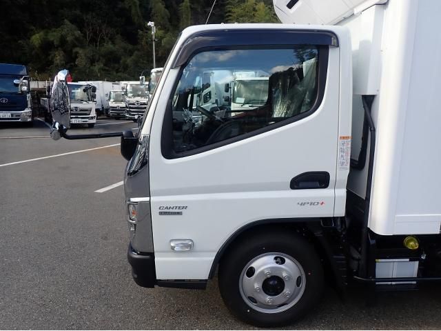 MITSUBISHI CANTER 2025 Image 31