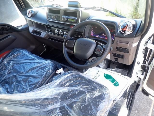 MITSUBISHI CANTER 2025 Image 31